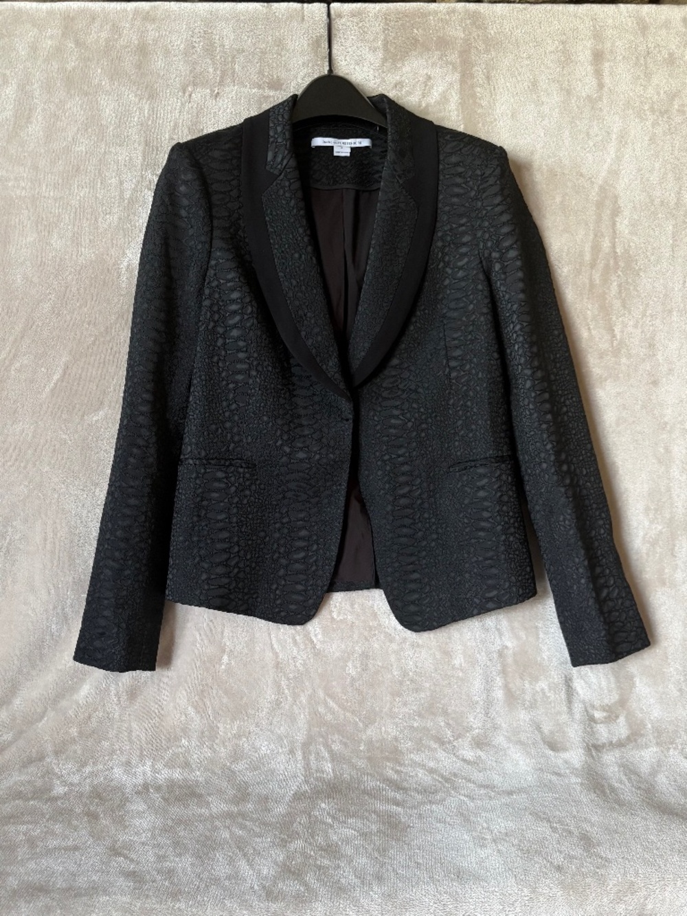 Diane Von Furstenberg Ofelia Black Reptile Jacquard Blazer Jacket Women’s Size 6
